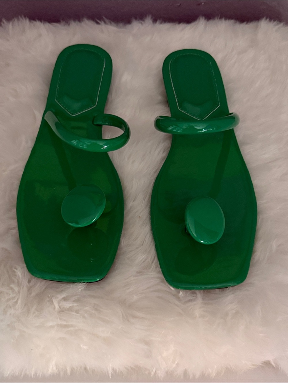Beautiful summer sandals in green color. Perfect for day or evening wear.